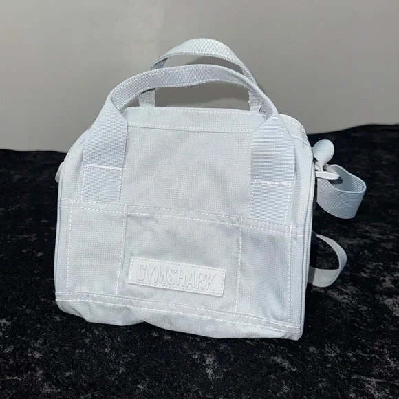 NWOT Gymshark Light Blue Everyday Mini Holdall Gym Bag - Picture 2 of 6